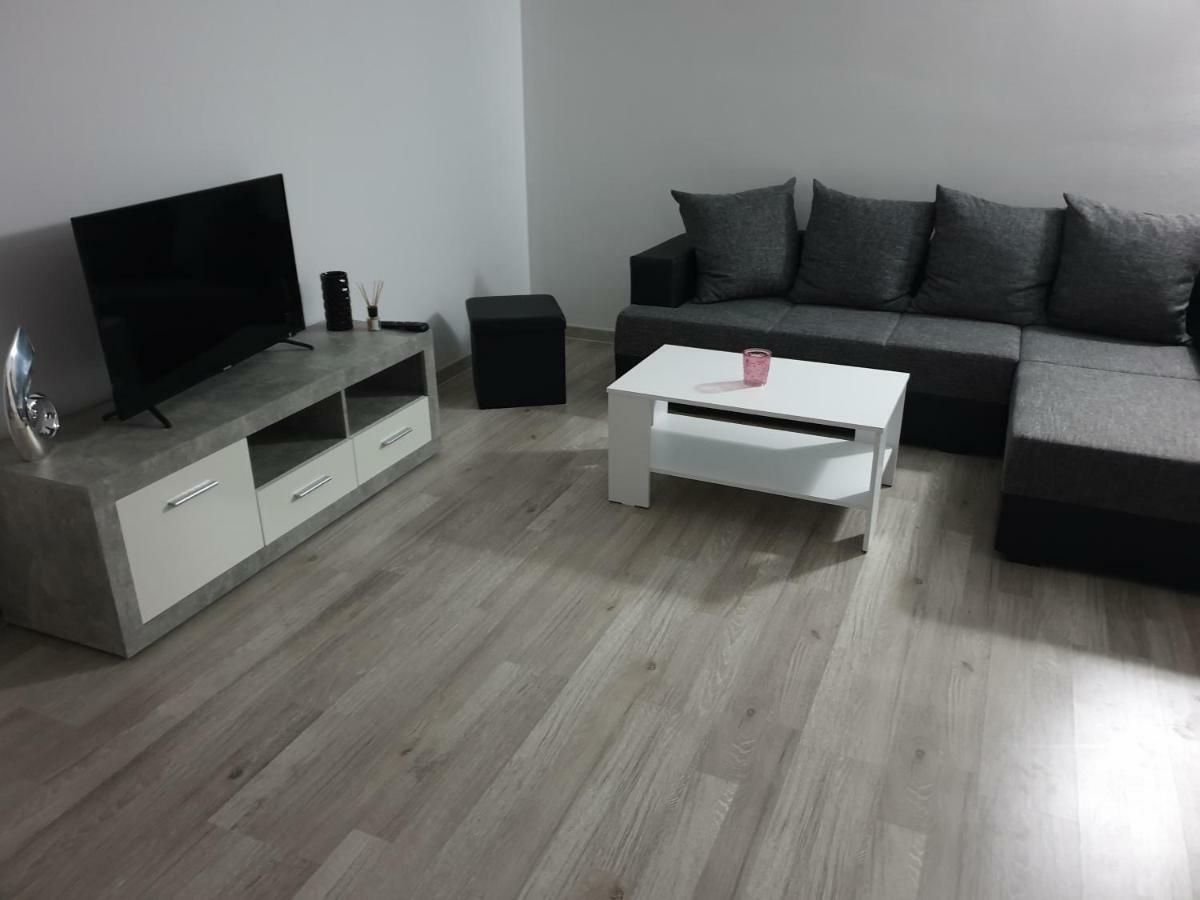 Apartman Luma Baška Voda Exteriér fotografie