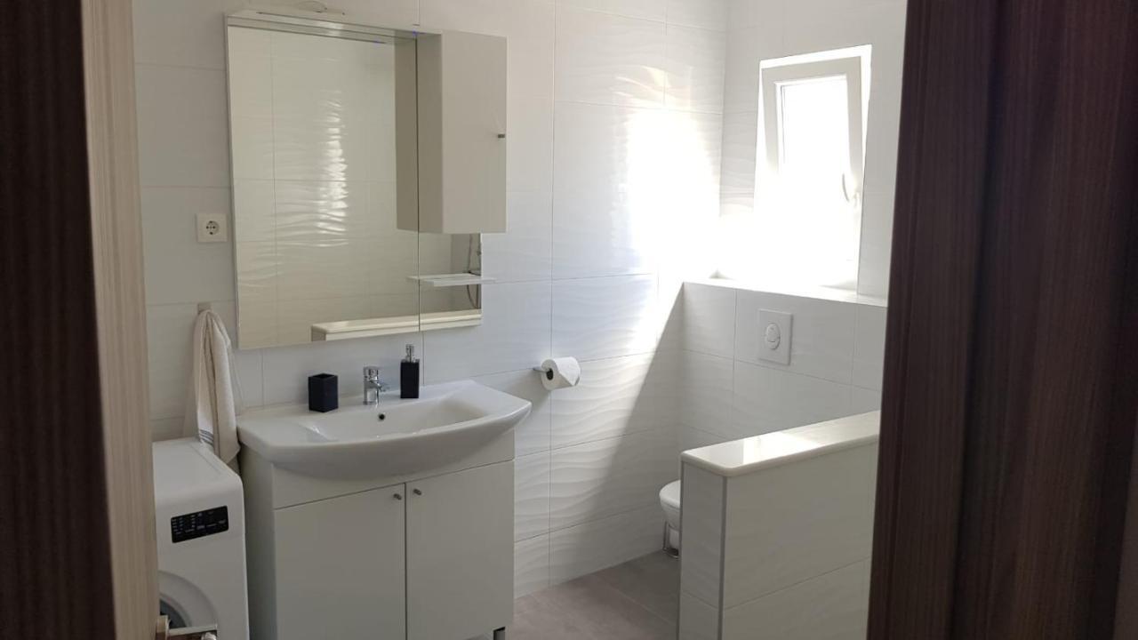 Apartman Luma Baška Voda Exteriér fotografie